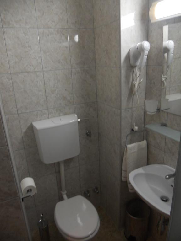 Apartmani Grand Hertz Beograd Rom bilde